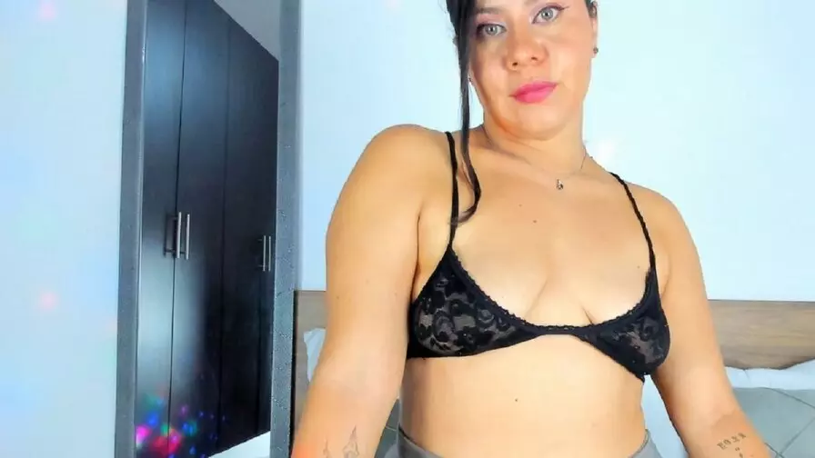 Live Sex Chat with GabyGuerrero