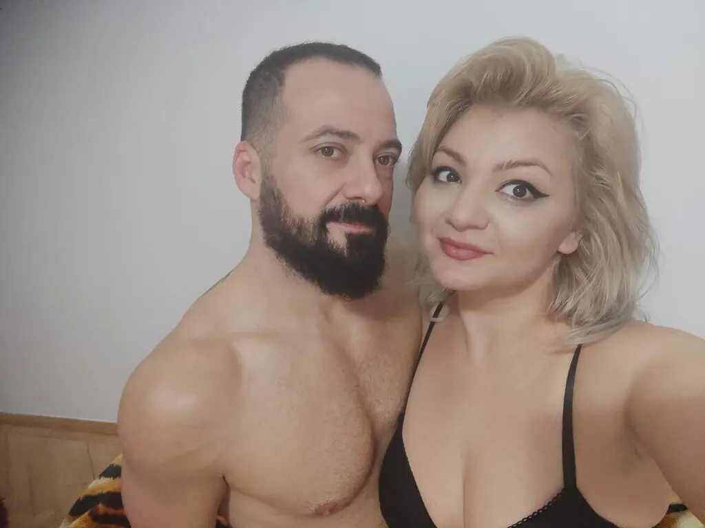 Live Sex Chat with AlexiaFlorian