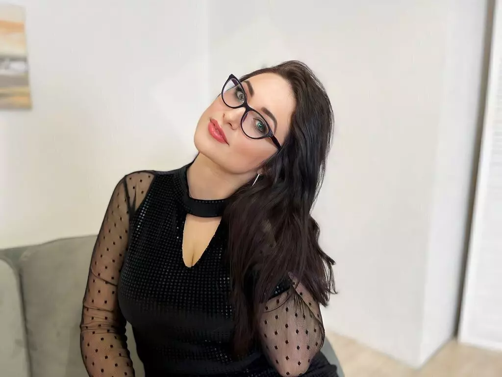 Live Sex Chat with AlicaBrown