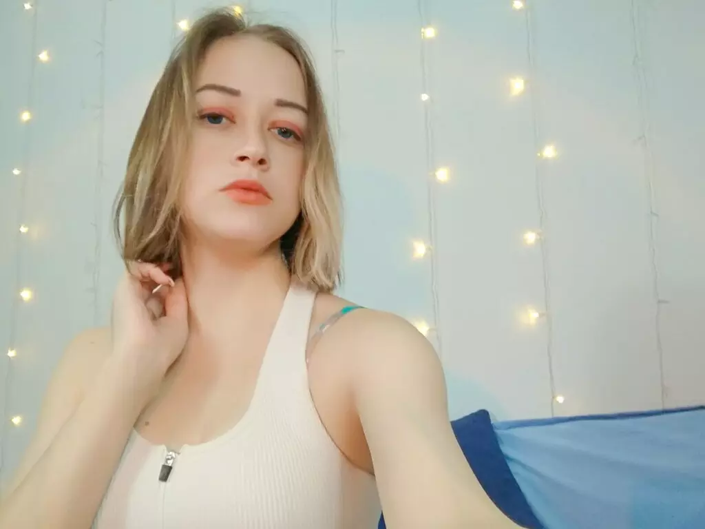 Live Sex Chat with AlisaKern