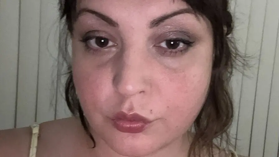 Live Sex Chat with AnnieHelen