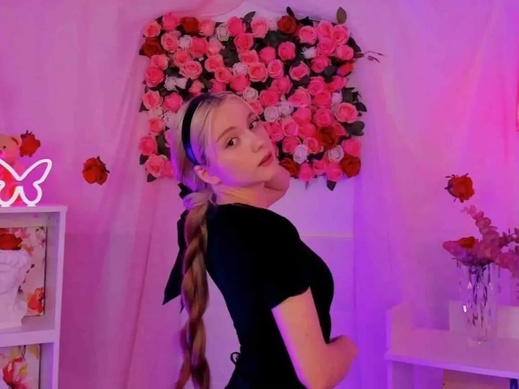 Live Sex Chat with AuroraWrenfield