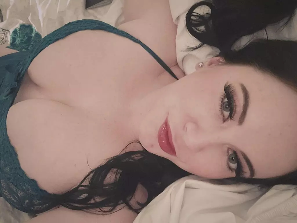 Live Sex Chat with AvrilAllure
