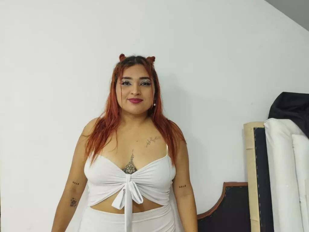 Live Sex Chat with CataCastillo