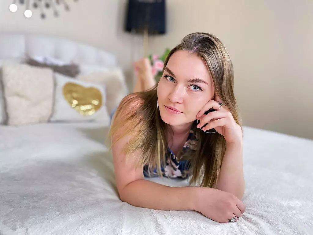 Live Sex Chat with ClarePrice