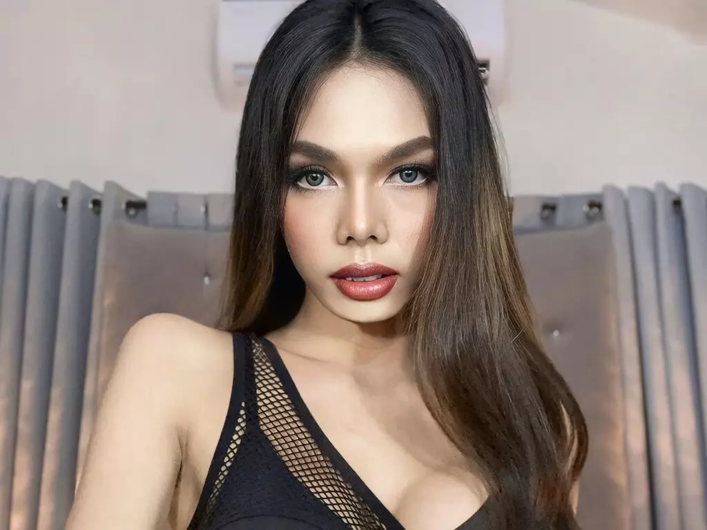 Live Sex Chat with CoralineLuna