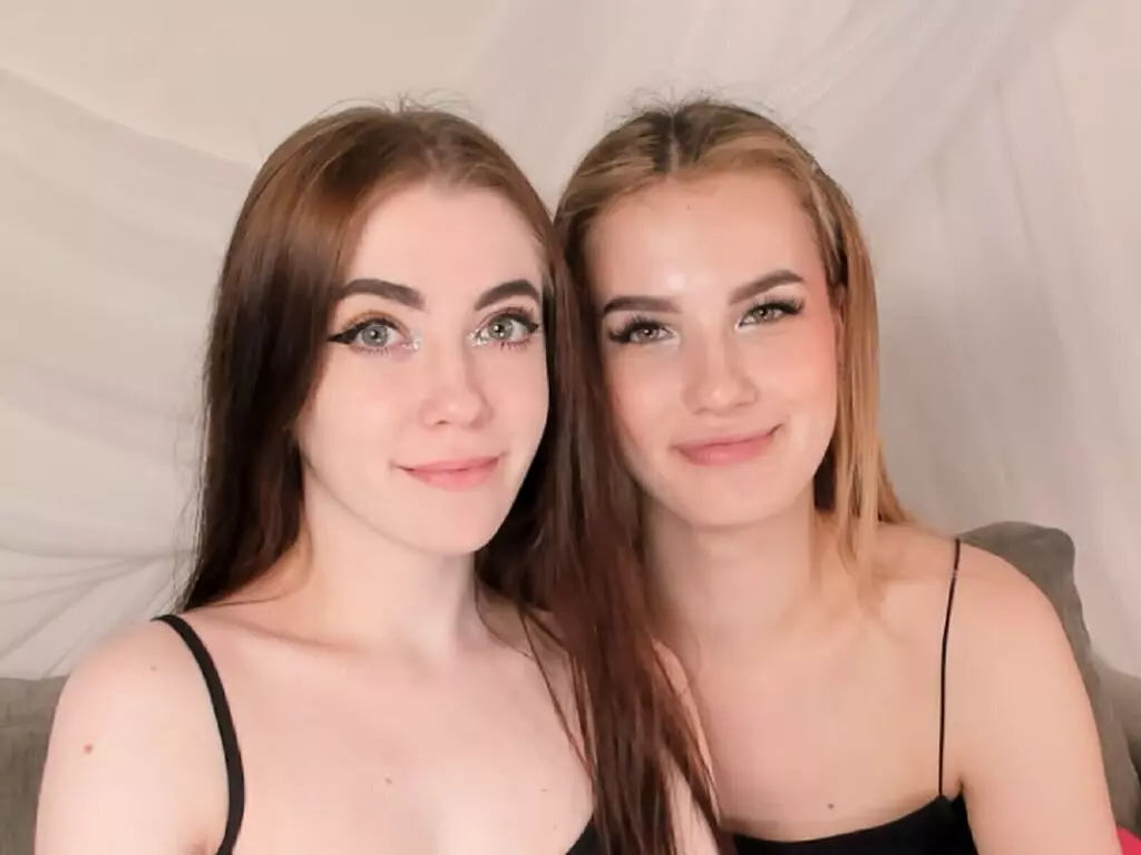 Live Sex Chat with DaisyAndMae