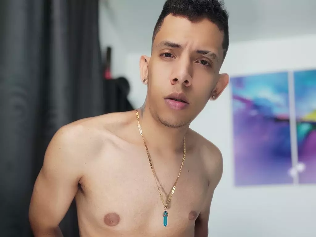 Live Sex Chat with DanielLisandro