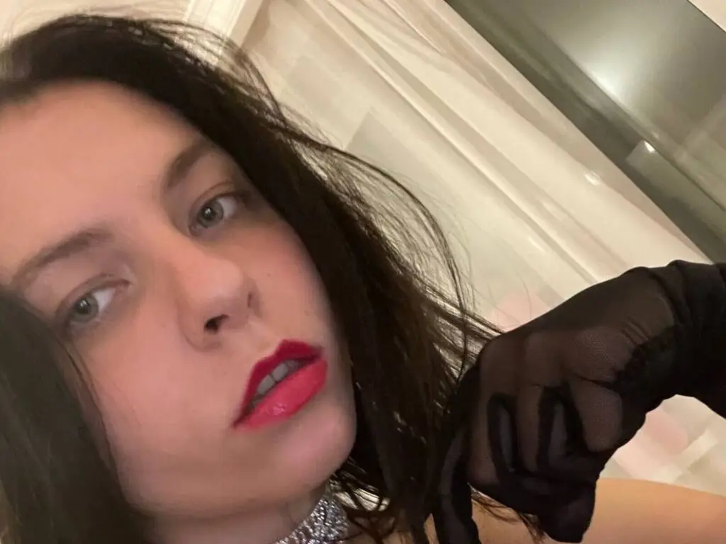 Live Sex Chat with DebraMorgan