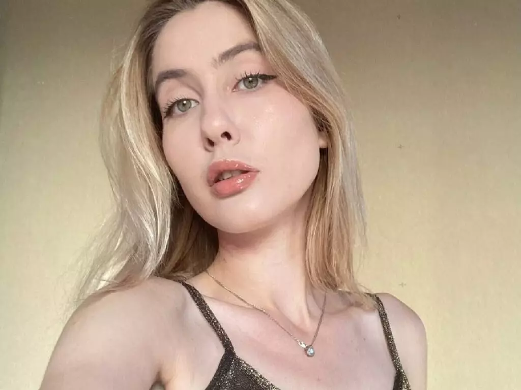 Live Sex Chat with ElizaGoth