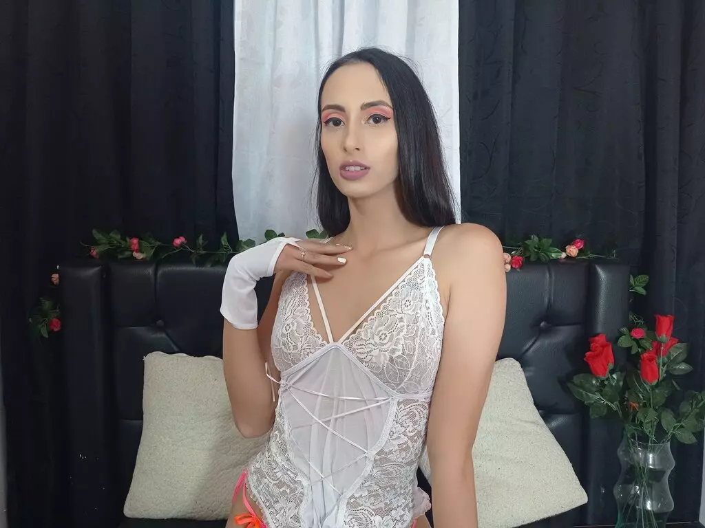 Live Sex Chat with EmileMadison