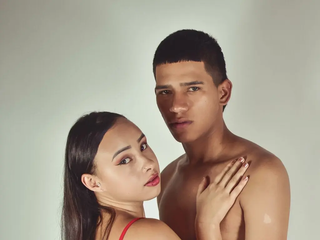 Live Sex Chat with EmmaJey