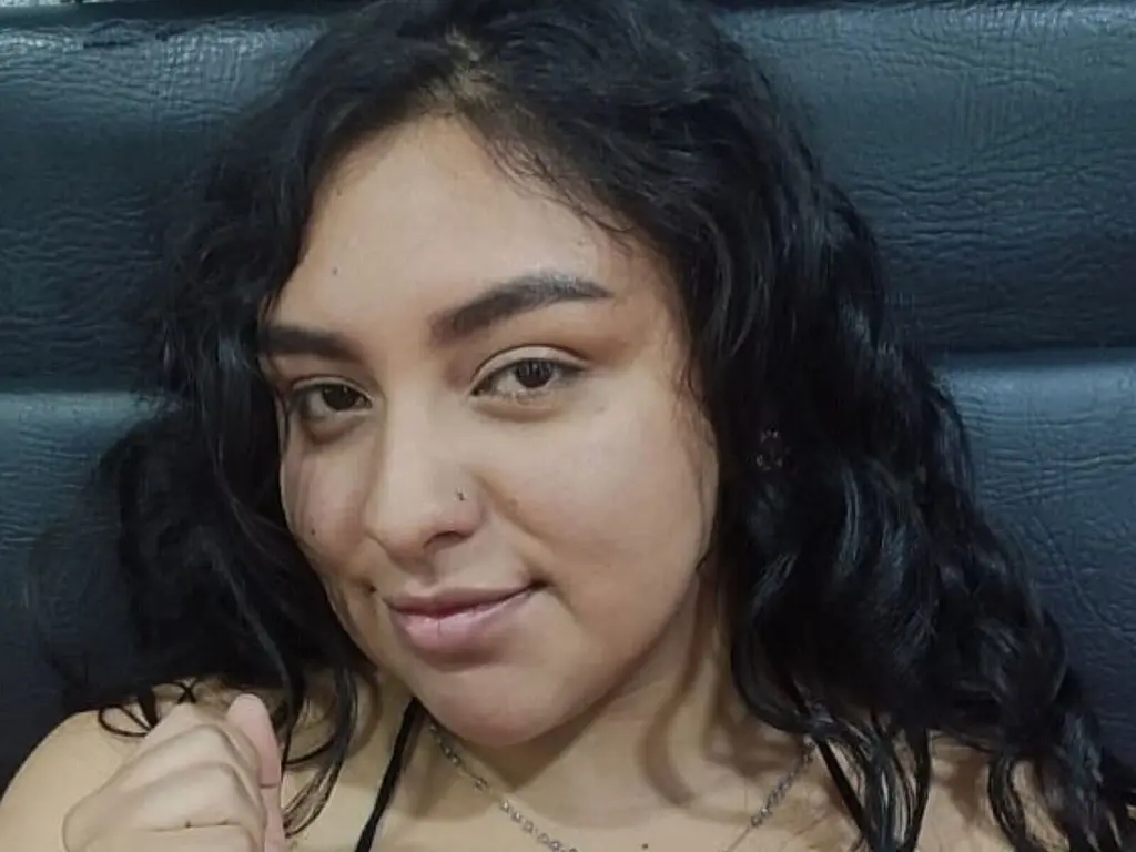 Live Sex Chat with IsisLauneth