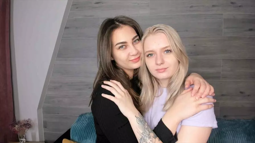 Live Sex Chat with JodieAndCharlie