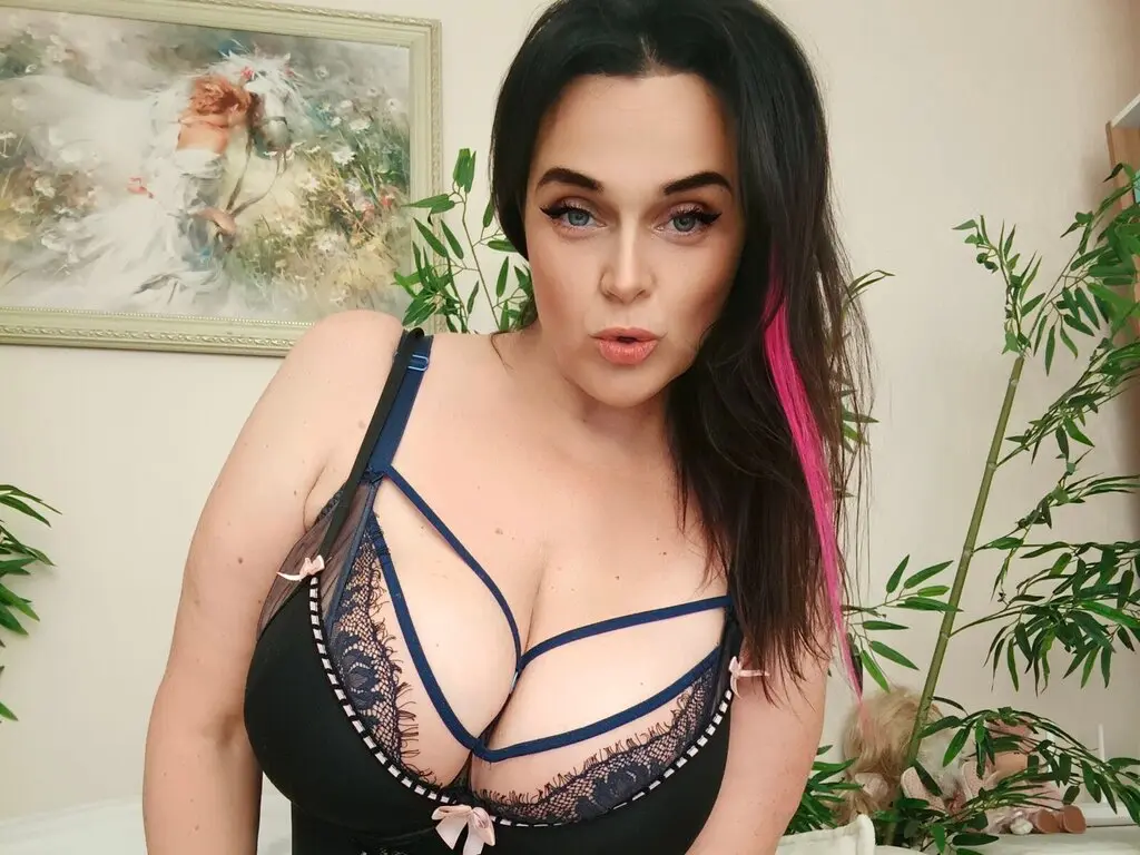 Live Sex Chat with KatrinJohns