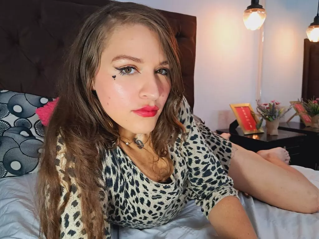 Live Sex Chat with LindaZelle