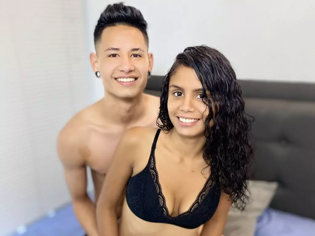 Live Sex Chat with LuciandTaylor