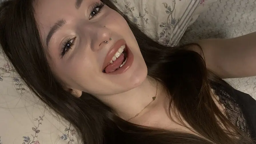 Live Sex Chat with LuckyLeah