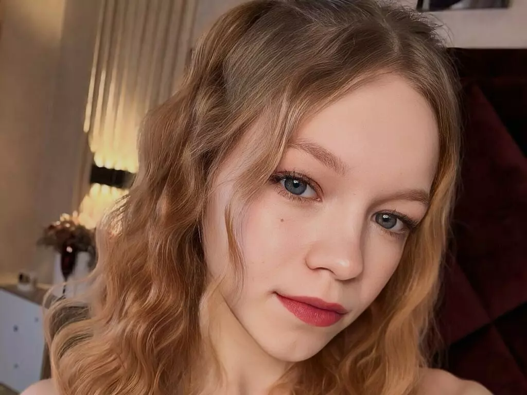 Live Sex Chat with LunaElliott