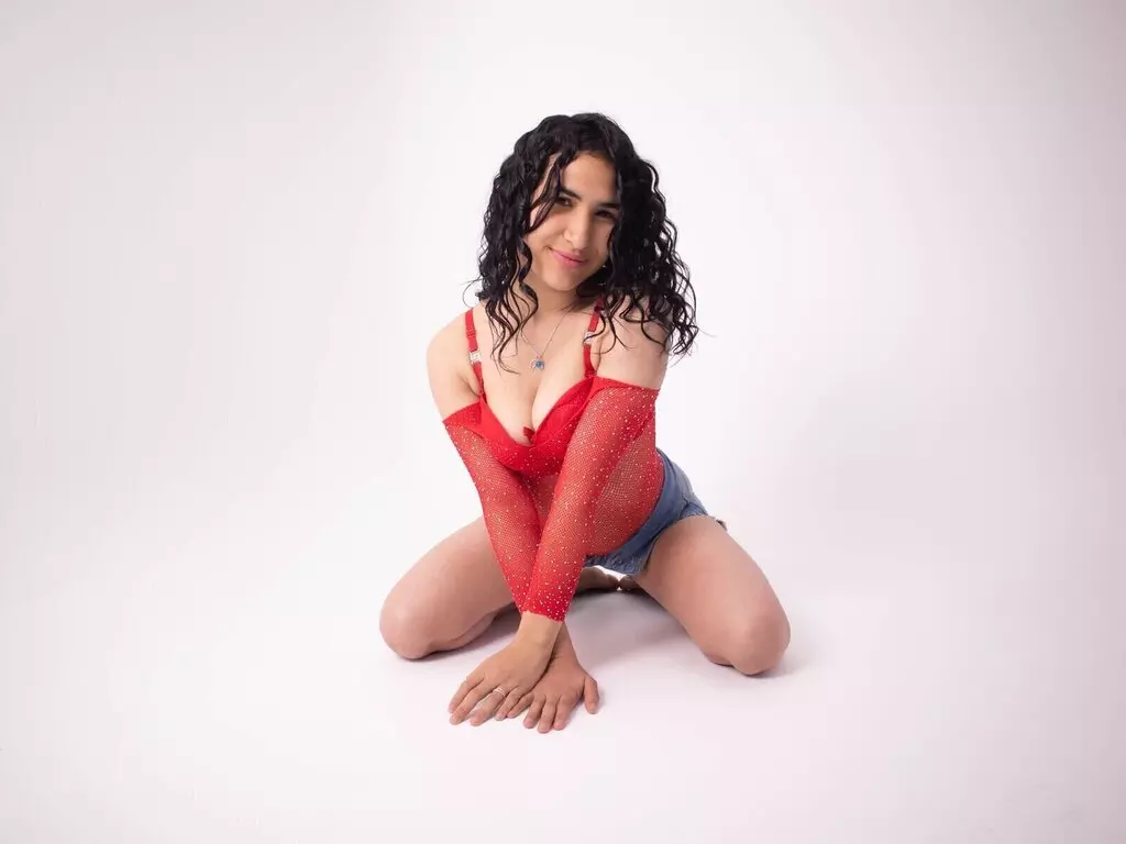 Live Sex Chat with MadeleinReyes