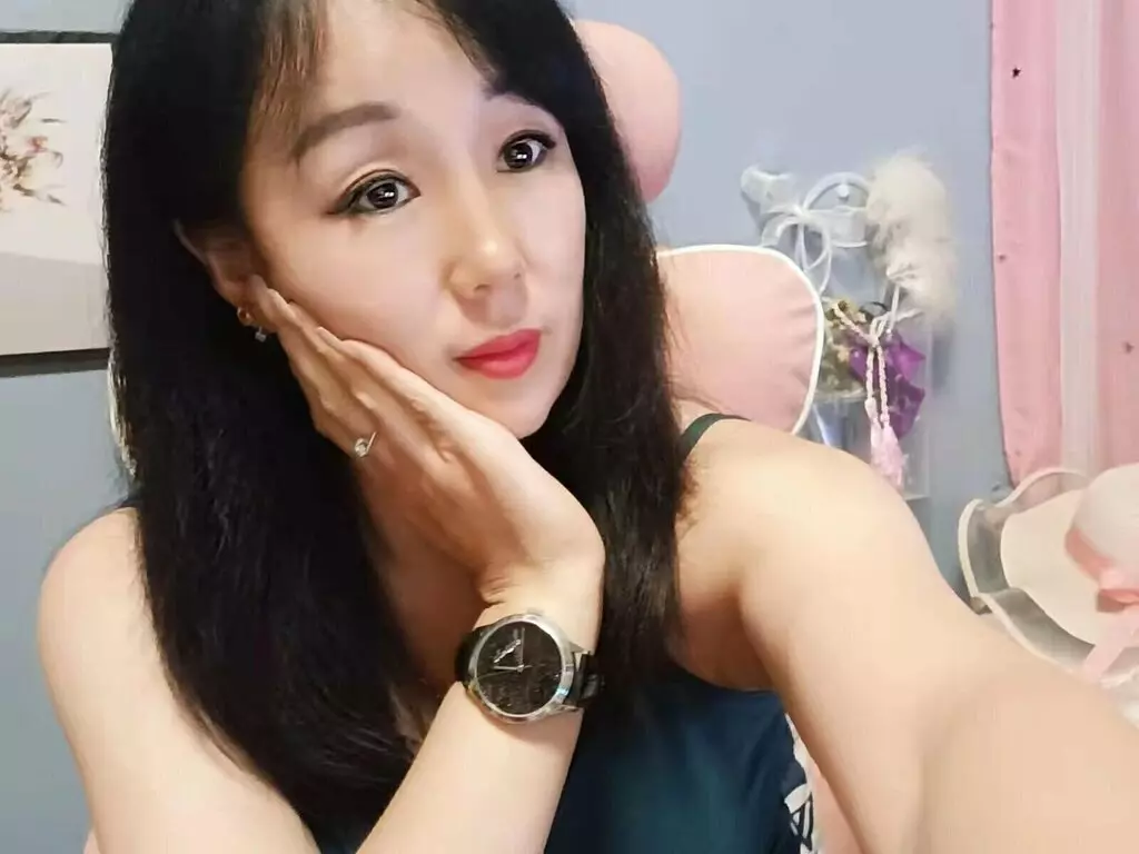 Live Sex Chat with ManiMary