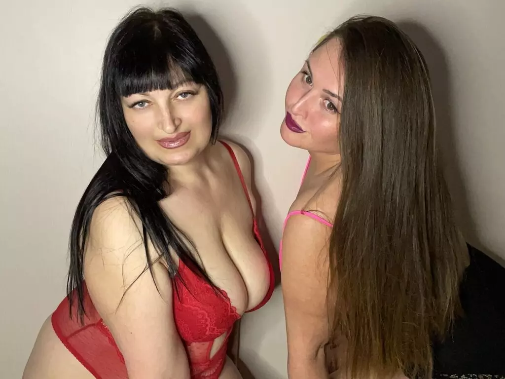 Live Sex Chat with MarieandAnna