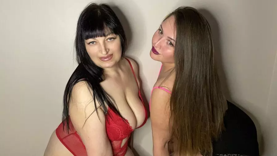 Live Sex Chat with MarieandAnna