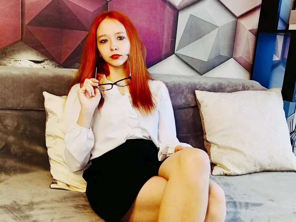 Live Sex Chat with MiaDolan