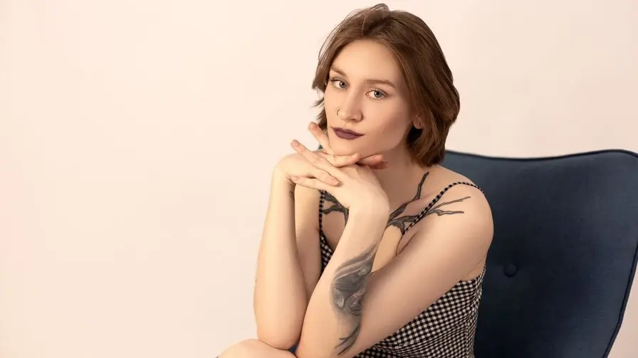 Live Sex Chat with RieThorn