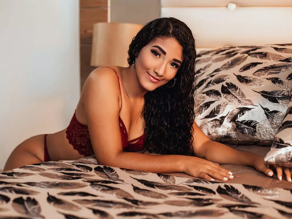 Live Sex Chat with SamanthaEliott