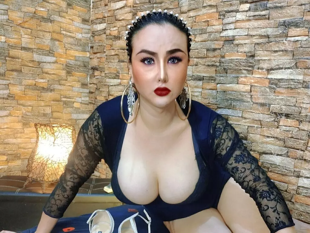 Live Sex Chat with SophiaWong