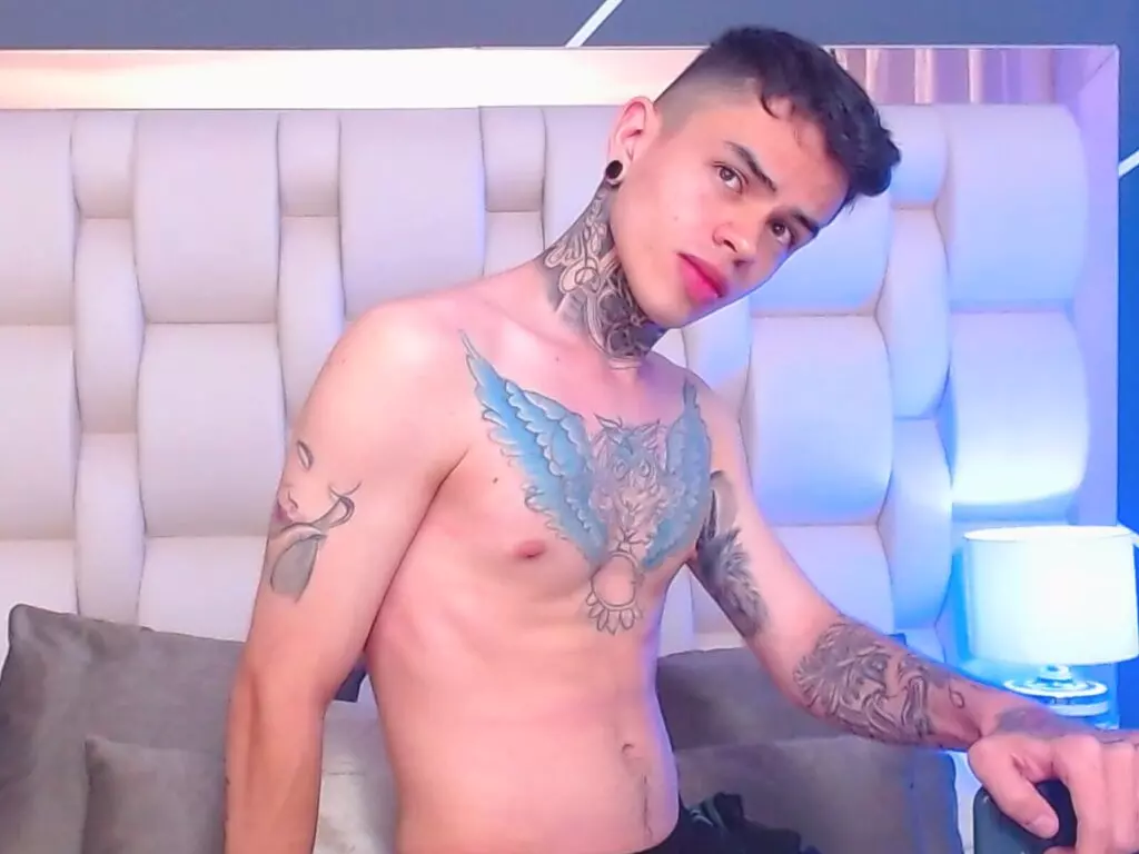 Live Sex Chat with ValentinoVegas
