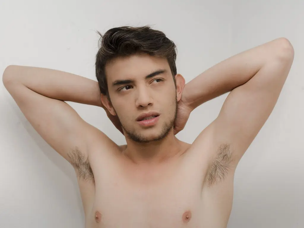 Live Sex Chat with YourMachoBoy